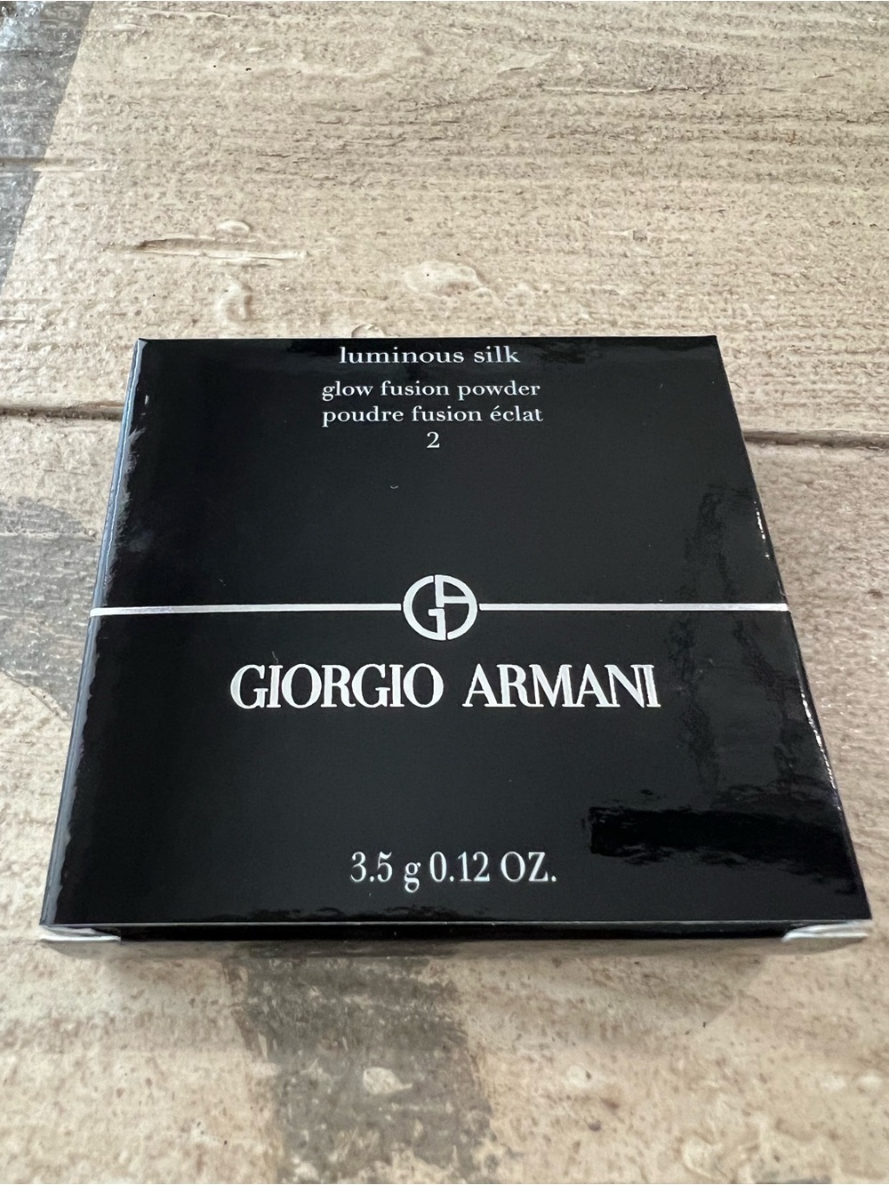 Giorgio Armani Luminous silk glow fusion powder 2
